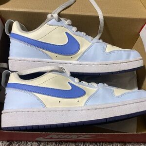 Nike Court Borough Low Recraft GS 'Coconut Milk Polar White' Boys size 5Y